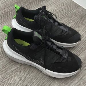 Nike running sneakers Sz 6Y